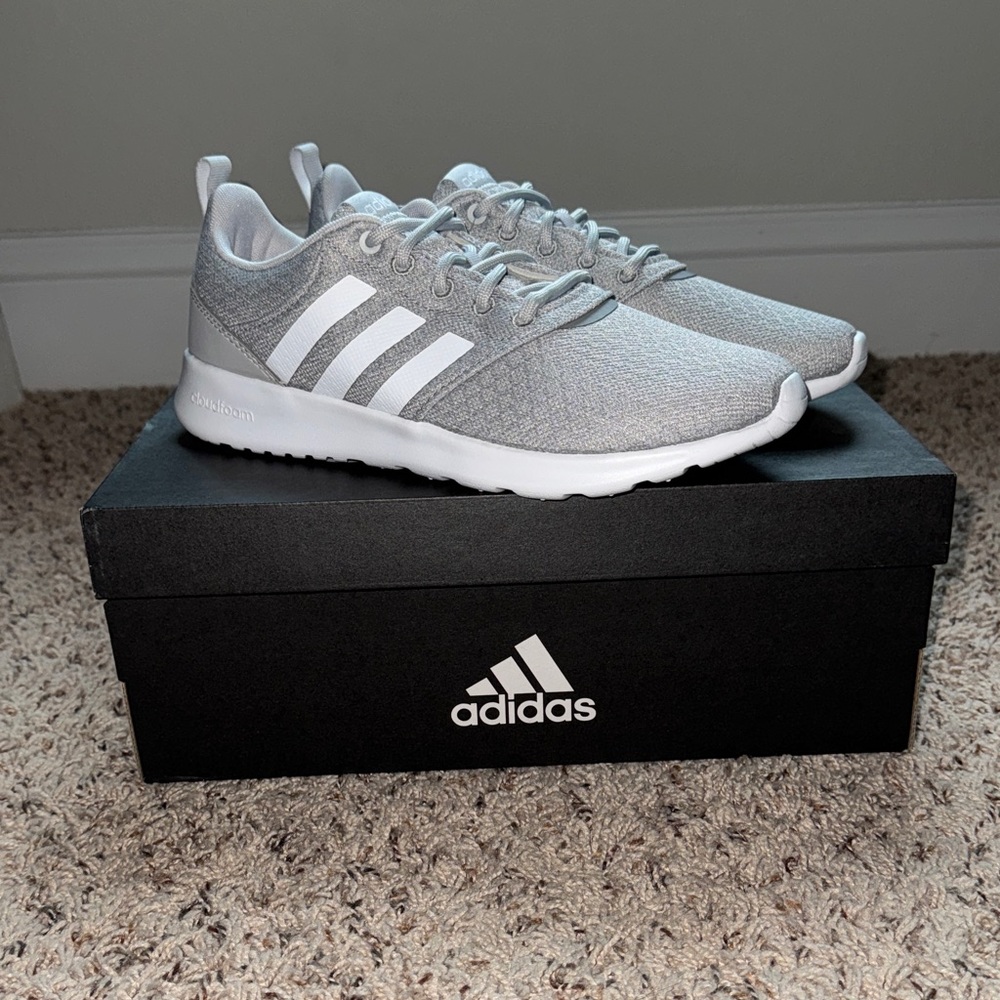 NWT Women’s Adidas QT Racer 2.0, size 8.5